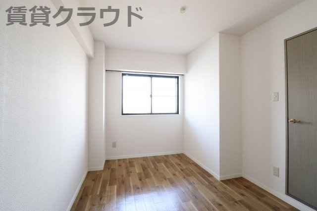 ミドルロード　壱番館の居間・リビング