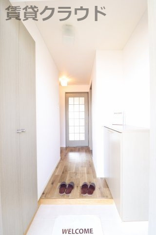 ミドルロード　壱番館の玄関|明るい玄関だと一日の活力も生まれます！