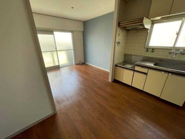 TMハイツ深江の居間・リビング