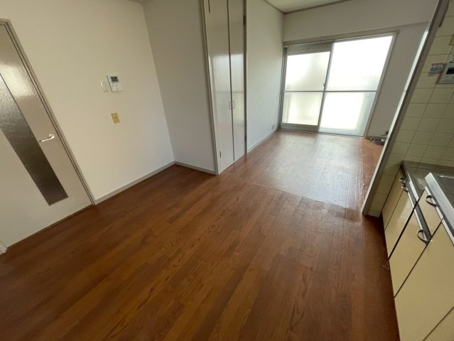 TMハイツ深江の居間・リビング