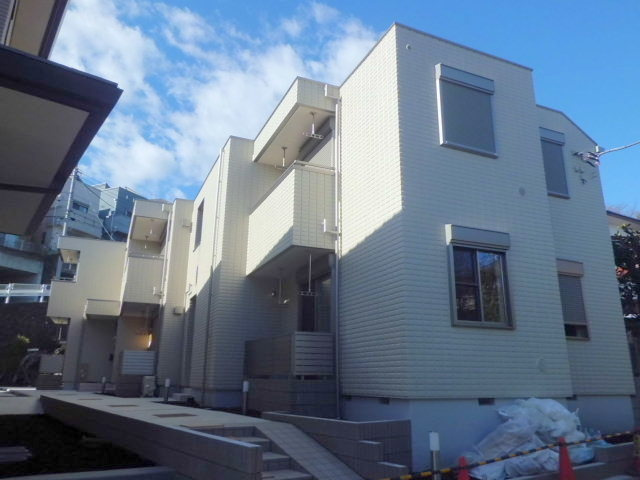 セレーノ大倉山Ⅱのエントランス|耐震耐火旭化成ヘーベルメゾン