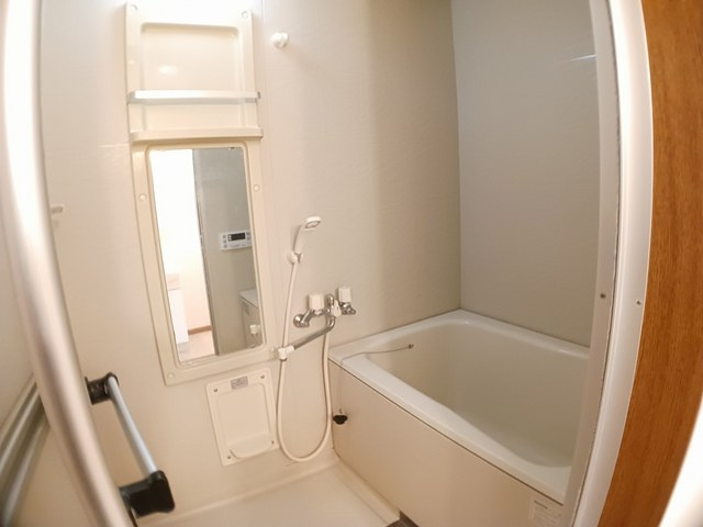 メゾンプロムナードＡの浴室|バス