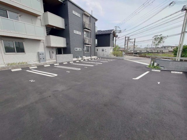 D-roomいえまるの駐車場