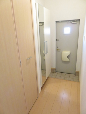 【玄関】 | ルピナスＢ