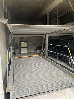 フラット自由が丘の駐車場