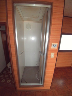 【シャワールーム】 | 青木アパート2階 | シンプルで使いやすいシャワールームです