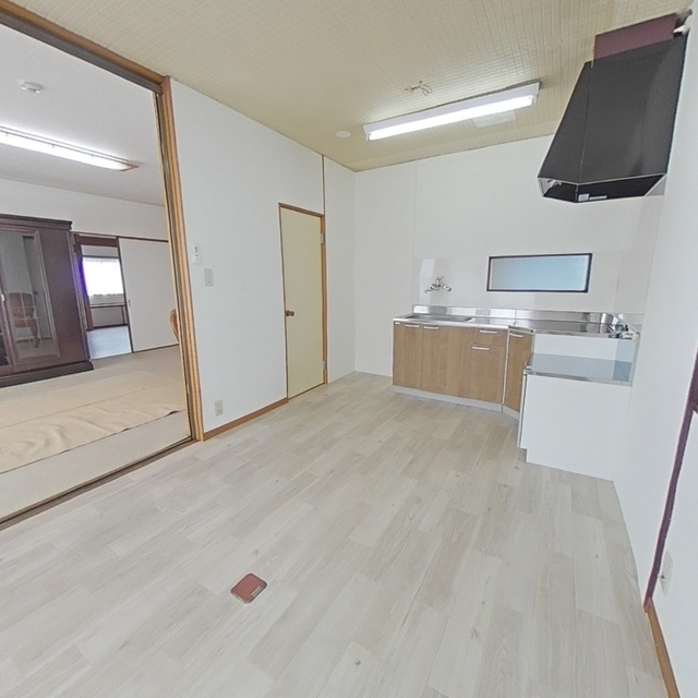 岐阜市芋島３丁目の店舗事務所の居間・リビング