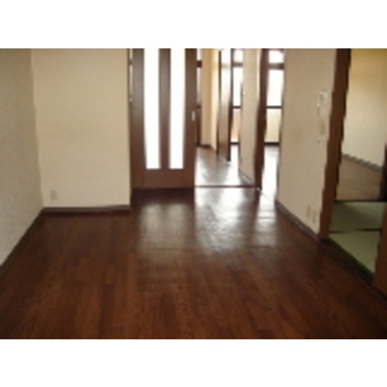 レジデンスＹの居間・リビング