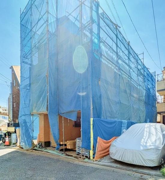 品川区東大井２丁目の新築一戸建の前面道路含む現地写真|車通りが少ない為、小さなお子様にも安心です。
是非一度、現地へ起こしください。

