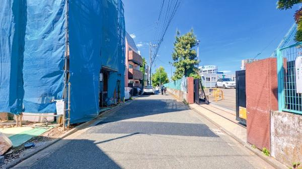 品川区東大井２丁目の新築一戸建の前面道路含む現地写真|陽当りの良さ、住環境を現地にてご確認下さい！
周辺環境も合わせてご案内させて頂きます！