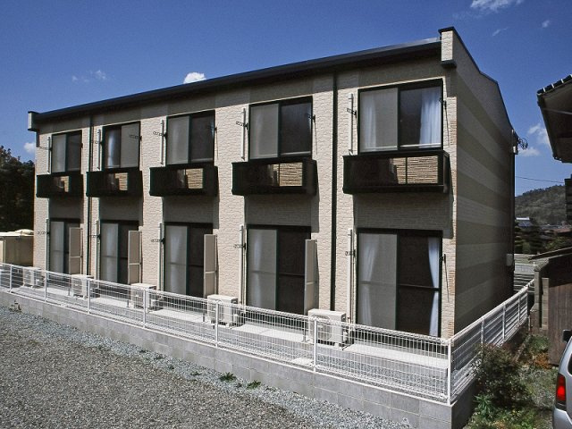 レオパレスアローマの外観