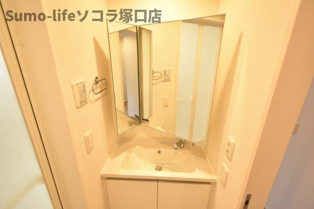 D-room南塚口の洗面所