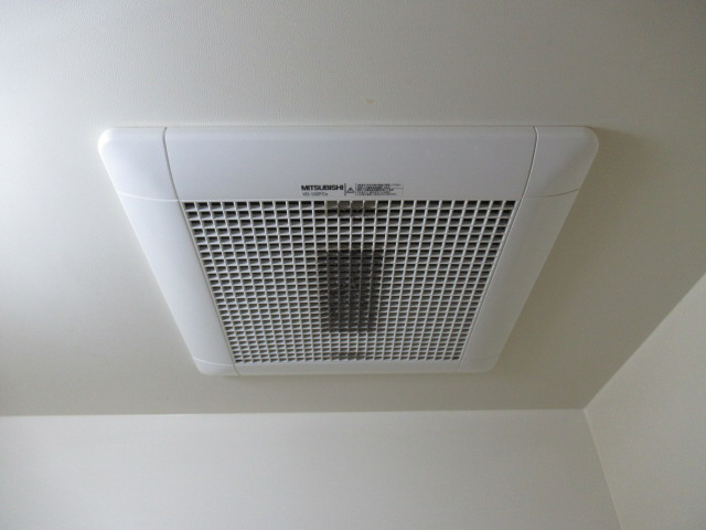 ニュープレジデント藤沢の浴室