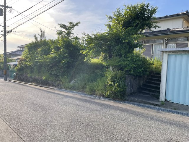 金沢市鈴見台の前面道路含む現地写真