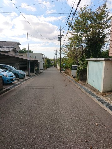 金沢市鈴見台の前面道路含む現地写真