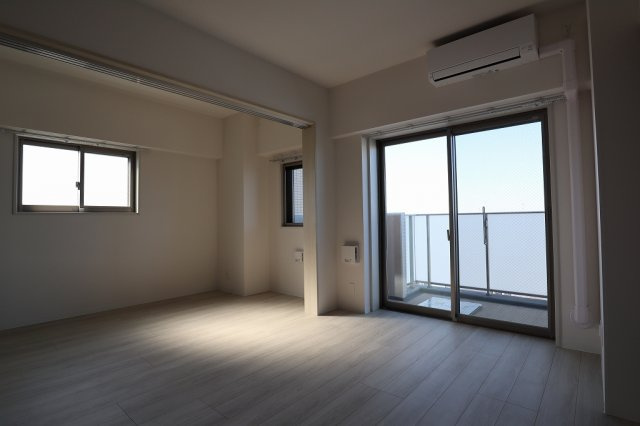 フェアリア船橋の内装|明るい室内です