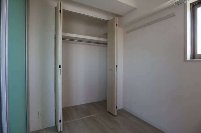 フェアリア船橋の収納|奥行きのあるクローゼットです