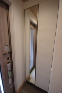 【玄関】 | 【仲介手数料無料！！】多摩市連光寺３丁目　新築戸建て（全1棟）1号棟　3340万円