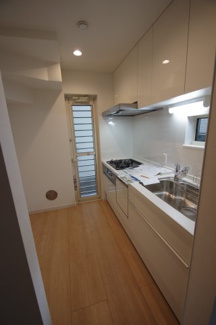 【キッチン】 | 【仲介手数料無料！！】多摩市連光寺３丁目　新築戸建て（全1棟）1号棟　3340万円