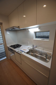 【キッチン】 | 【仲介手数料無料！！】多摩市連光寺３丁目　新築戸建て（全1棟）1号棟　3340万円