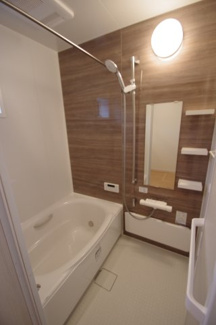 【浴室】 | 【仲介手数料無料！！】多摩市連光寺３丁目　新築戸建て（全1棟）1号棟　3340万円