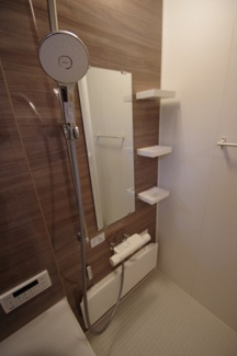 【浴室】 | 【仲介手数料無料！！】多摩市連光寺３丁目　新築戸建て（全1棟）1号棟　3340万円