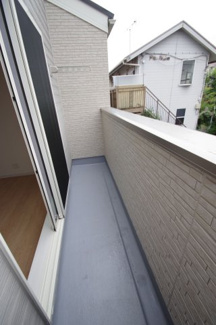 【バルコニー】 | 【仲介手数料無料！！】多摩市連光寺３丁目　新築戸建て（全1棟）1号棟　3340万円