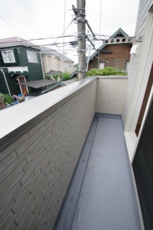 【バルコニー】 | 【仲介手数料無料！！】多摩市連光寺３丁目　新築戸建て（全1棟）1号棟　3340万円