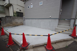 【エントランス】 | 【仲介手数料無料！！】多摩市連光寺３丁目　新築戸建て（全1棟）1号棟　3340万円