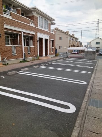 レスト・ＢＭ　Ⅲの駐車場