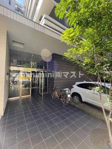 エスリード大手前のエントランス