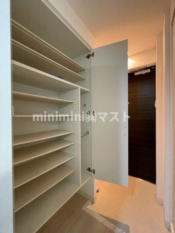 エスリード大手前の玄関