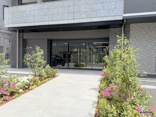 エスリード新大阪ザ・プレミアWEST　仲介手数料無料のエントランス