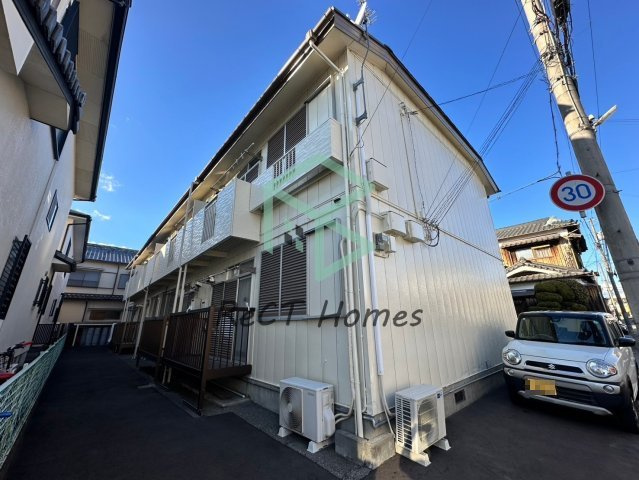 ファミリーハイツの外観