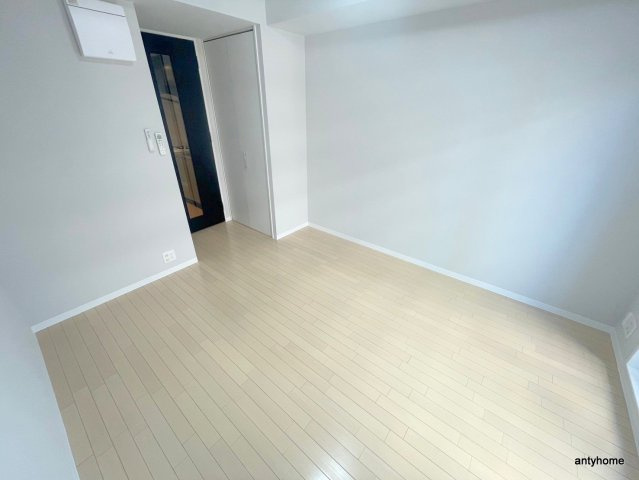 ルクレ新町レジデンス　仲介手数料無料の居間・リビング