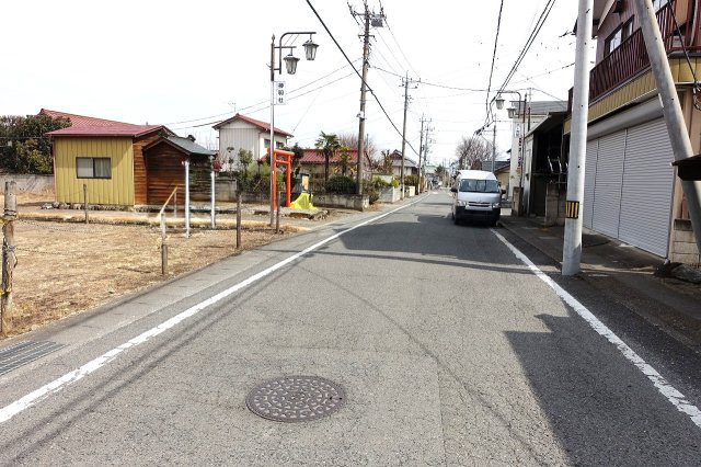 高崎市中豊岡町　売地の前面道路含む現地写真