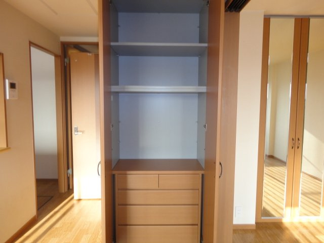 ソラークの収納|クローゼット（ＬＤＫ）