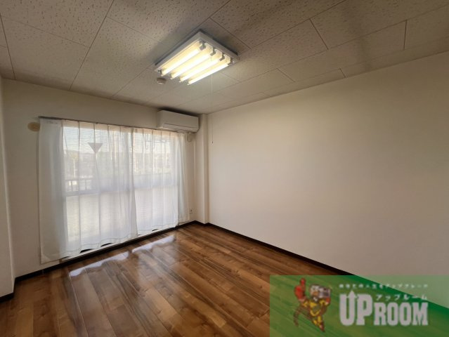 カレッジハイツ春日井の居間・リビング