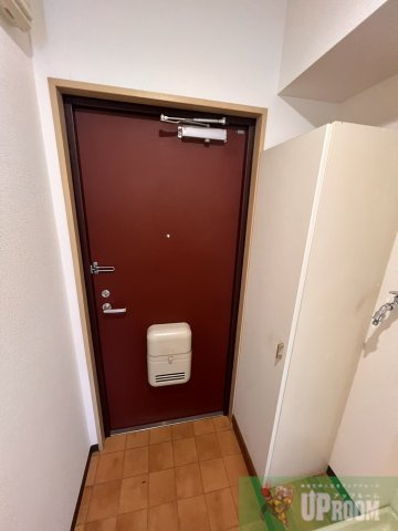 カレッジハイツ春日井の玄関