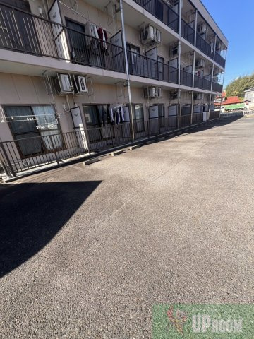 カレッジハイツ春日井の駐車場