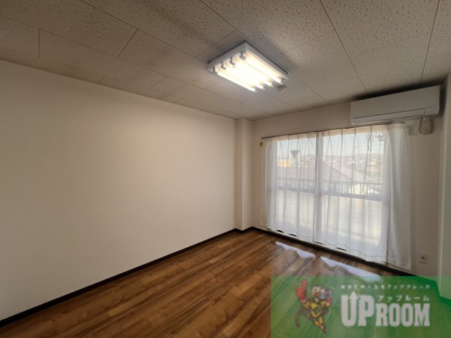 カレッジハイツ春日井の居間・リビング