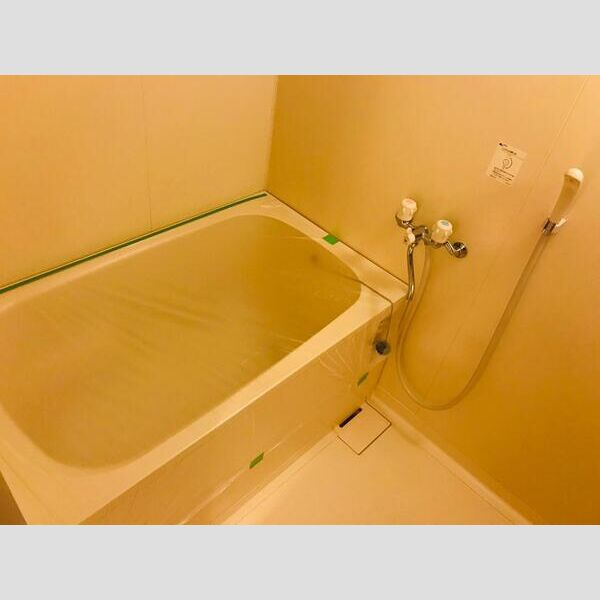 シャトー三和南車崎の浴室