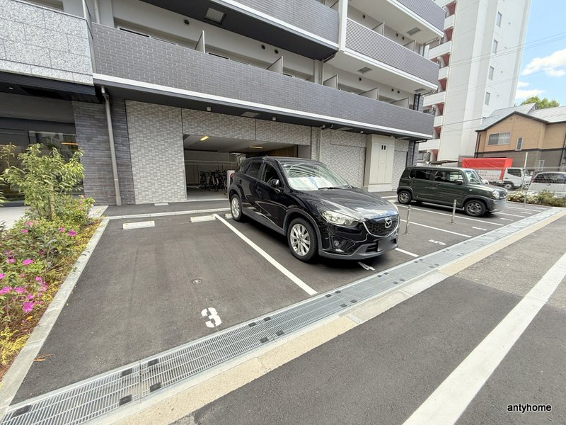 エスリード新大阪ザ・プレミアWEST　仲介手数料無料の駐車場