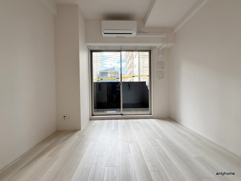 エスリード新大阪ザ・プレミアWEST　仲介手数料無料の居間・リビング