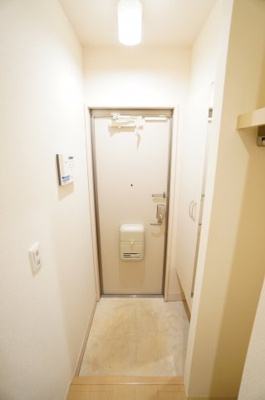 【玄関】 | ラプリマさくら坂 | ※同物件・反転タイプの写真です。