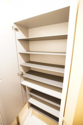 【収納】 | ラプリマさくら坂 | ※同物件・反転タイプの写真です。