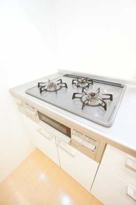 【キッチン】 | ラプリマさくら坂 | ※同物件・反転タイプの写真です。