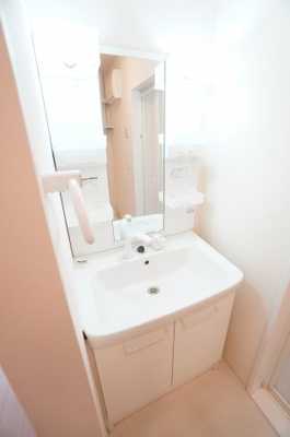 【独立洗面台】 | ラプリマさくら坂 | ※同物件・反転タイプの写真です。