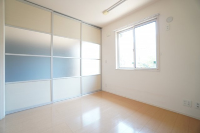 【洋室】 | ラプリマさくら坂 | ※同物件・反転タイプの写真です。