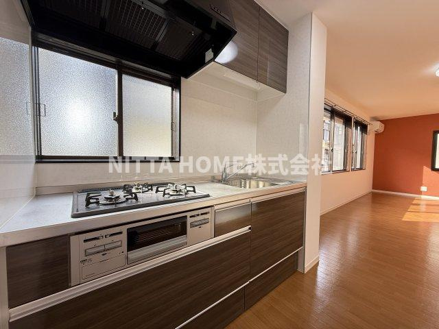 フレグランスタウン大槻Ｄのキッチン|3口ガスコンロのシステムキッチン(*^-^*)